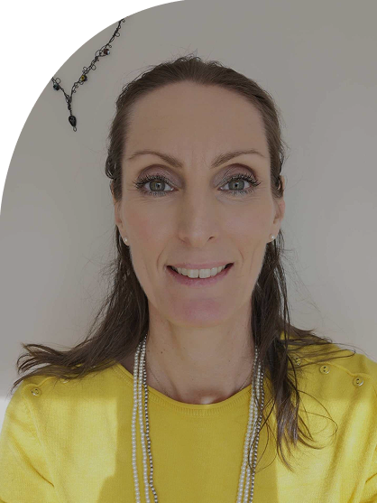 Holistic menopause coach supporting women’s wellbeing